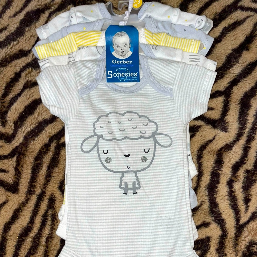 NEW 5 pack baby onesies
